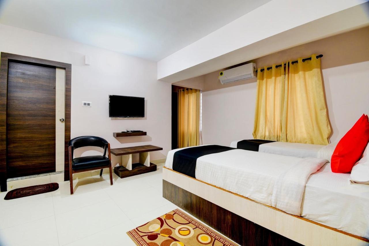 Collection O 73981 Imperial Inn Guwahati Exterior foto